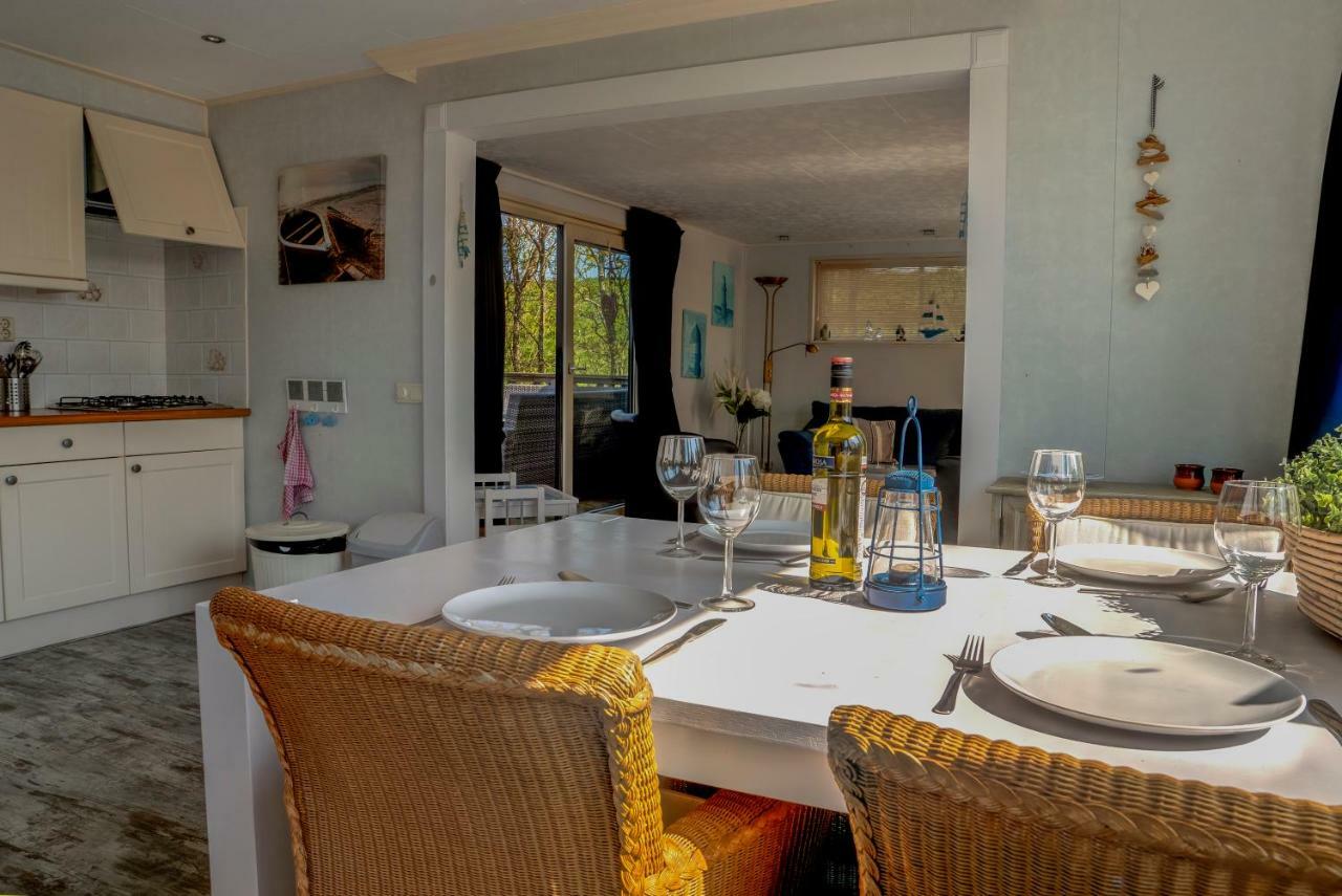 Chaletparc Krabbenkreek Zeeland - Chalet 50 Sint Annaland Zewnętrze zdjęcie